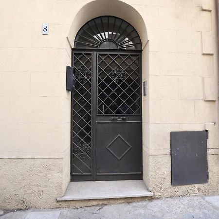 פלרמו San Basilio'S Home Historical Center מראה חיצוני תמונה